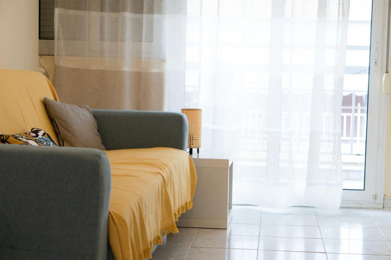 Modern Cozy Apartment In Kalamaria Экстерьер фото