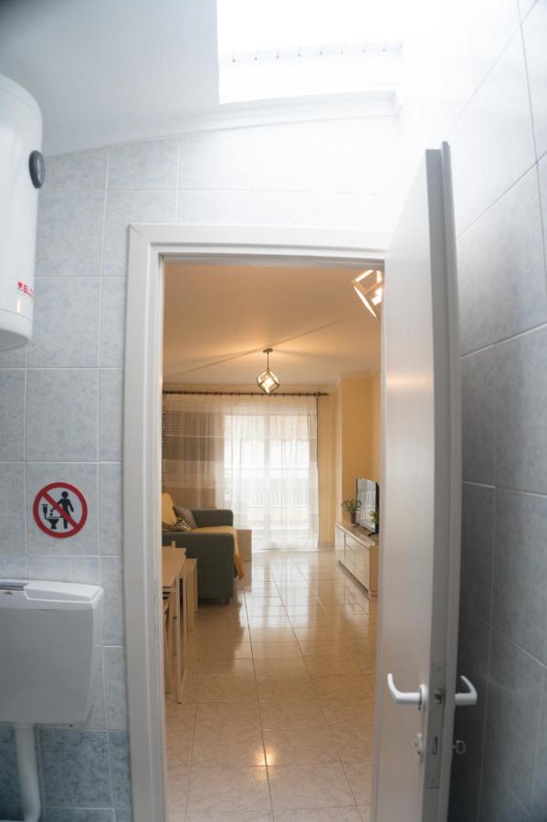 Modern Cozy Apartment In Kalamaria Экстерьер фото